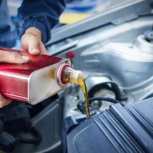 How to Choose a Suitable Motor Oil to Maintain Vehicle Engine Performance?  Check out the Guide Here